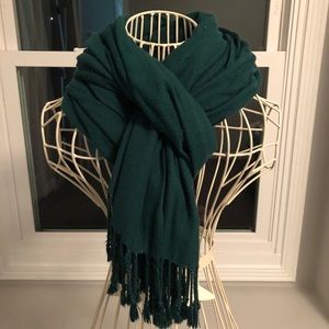 SOLD!!! Forest 🌲 Green Scarf